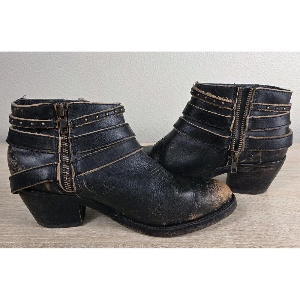 Corral Studded Harness Ankle Boots Women's Size 8‎ Black Distressed Leather...